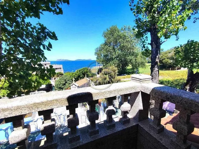 Chalet de piedra con vistas a las Cíes — 12