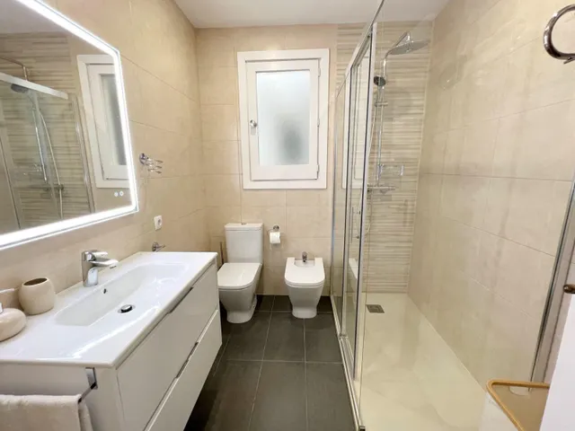 Apartamento 3 habitaciones 77m² en alquiler - Born — 13