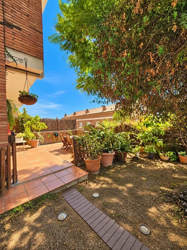 Casa con jardín y piscina en Premià de Dalt — 26