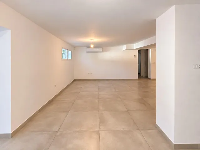 Chalet en alquiler con 311 m2 en el Brillante con  piscina privada, jardín y 5 dormitorios, a 15 minutos a pie del centro !!! — 26