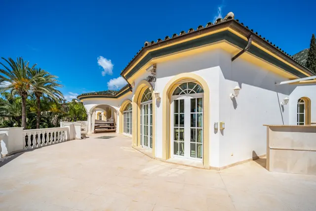 Chalet 14 habitaciones 2100m² en venta - Marbella — 39