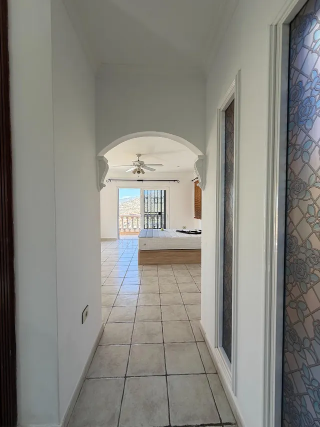 Villa con carácter, piscina privada y vistas al mar en Costa Adeje — 50