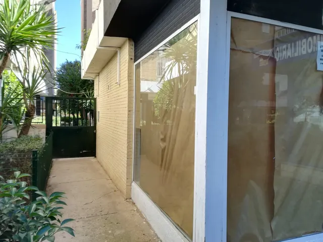 ALQUILER LOCAL COMERCIAL EN NERVIÓN — 7