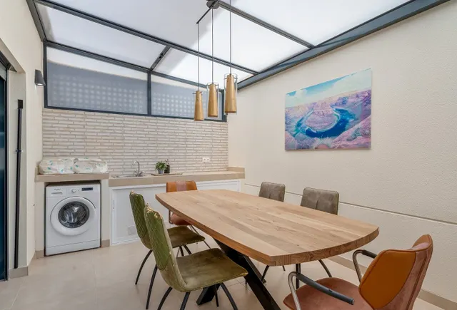 Villa moderna con piscina privada, 3 dormitorios y 3 baños. — 14