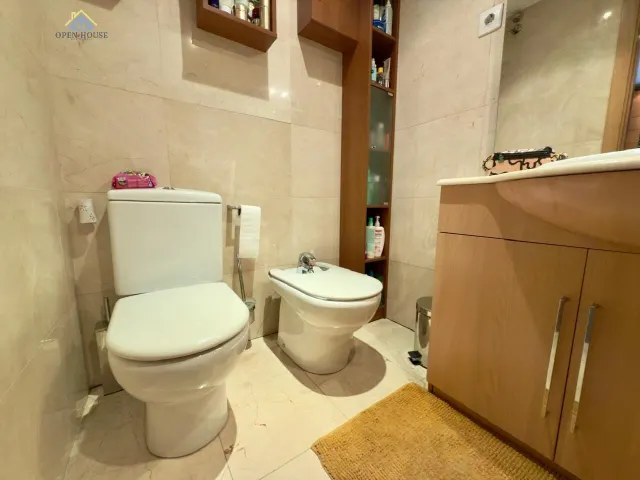 Bonito piso en venta en la Seu d'Urgell, edificio moderno con Box individual para dos coches. — 16