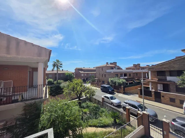 CASA ADOSADA DE 6 habitaciones EN VILAFORTUNY — 32