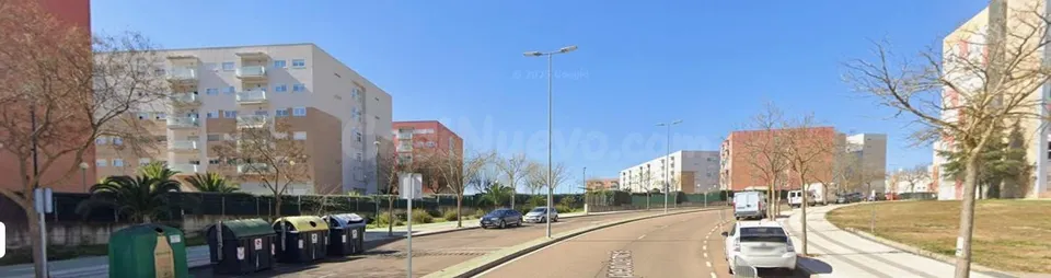 ADOSADO EN VALDELACALZADA