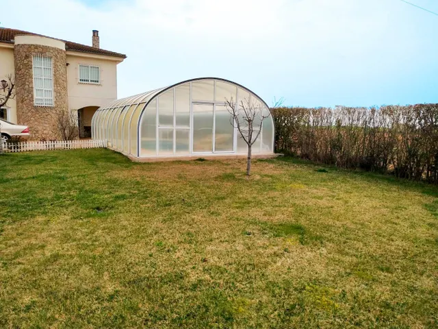Urbis te ofrece un chalet independiente en venta en Castella - foto 4