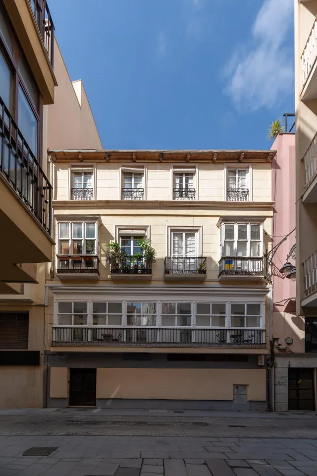 En la calle del Aire, encantador piso que conserva su esencia original — 41