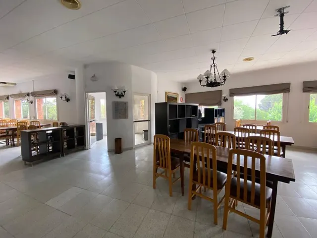 Terreno + Masía en venta en Bellaterra — 25