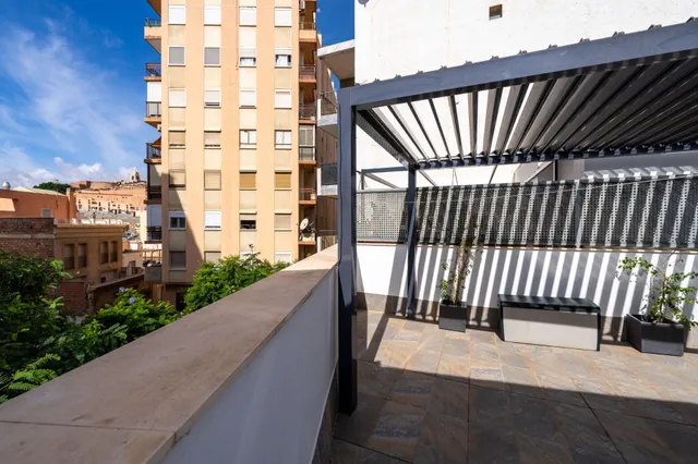 Amplio Piso en Venta en el Corazón de Almería — 11