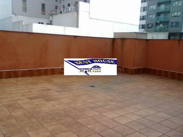 LOCAL COMERCIAL EN OBRA CON TERRAZA - foto 2