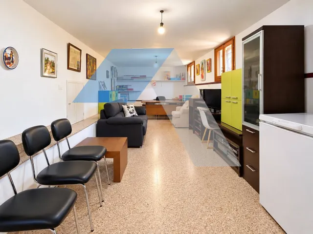 Chalet en parcela urbana con piscina privada en san vicente del raspeig — 44