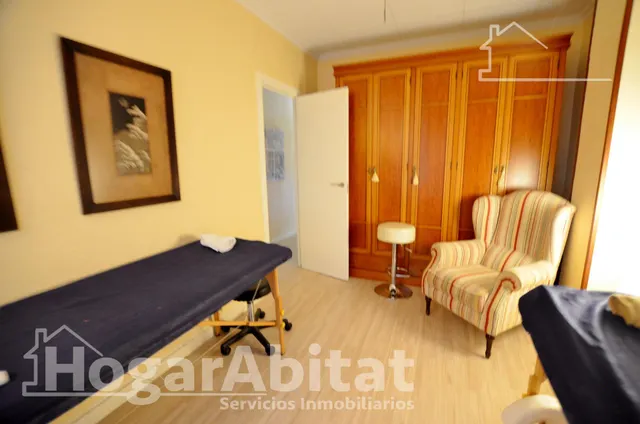 ¡EXCELENTE UBICACIÓN! AMPLIO Y TODO EXTERIOR CON GRAN TERRAZA — 19