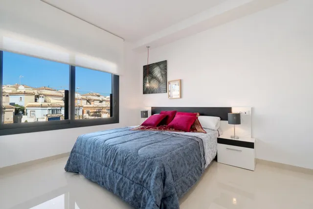 Villa de una planta con piscina privada y solárium en La Herrada, Los Montesinos — 10