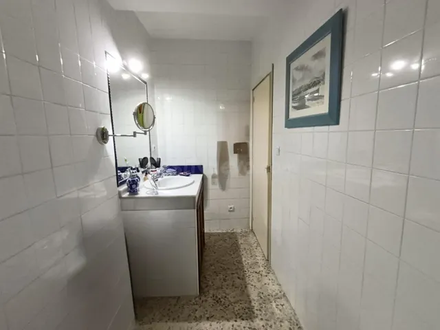 D. piso exterior, primera planta, junto a la ribera de Córdoba — 21