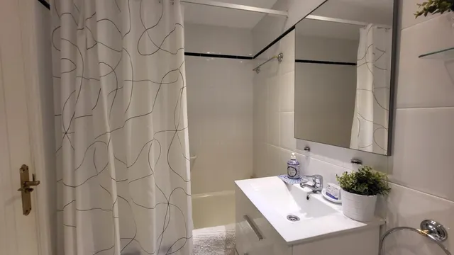 Piso en el centro de San Pedro Alcantara de 2 habitaciones y 2 baños, REFORMADO Y CON GARAJE — 11