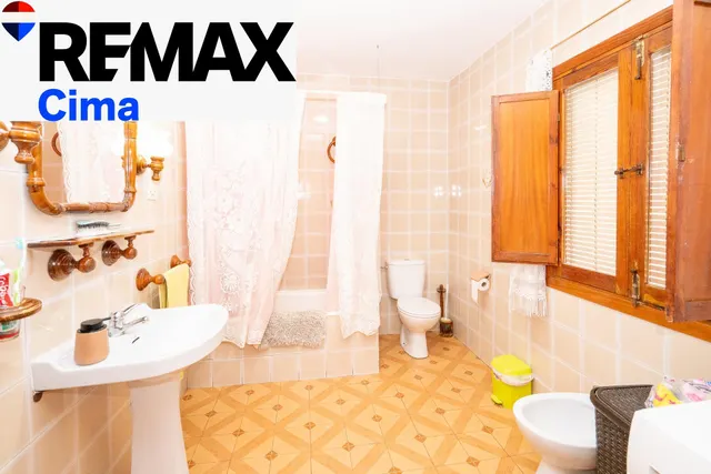 CASA CON PATIO, ALMACÉN Y PLANTA BAJA COMPLETA EN ZÚJAR — 20