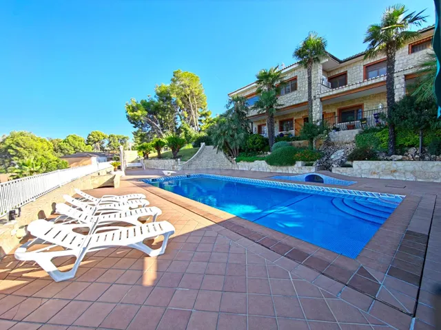 Chalet en Sierra Perenchiza