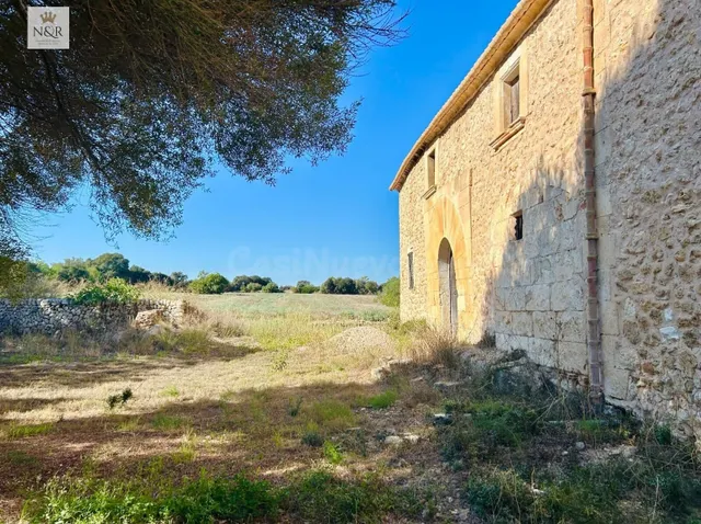 FINCA RÚSTICA CON ENCANTADORA CASA DE PIEDRA EN LLUBÍ