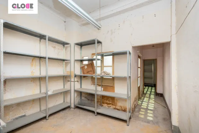 A LA VENTA EDIFICIO EN PLAZA BIB-RAMBLA — 11