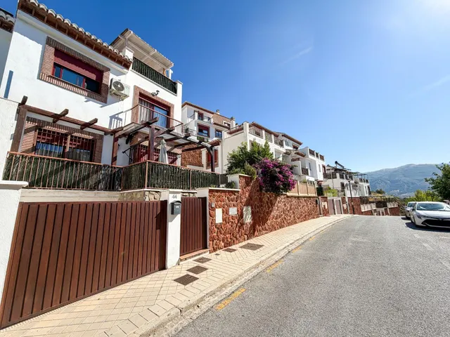 Casa Pareada en Granada capital (Lancha del Genil) — 3