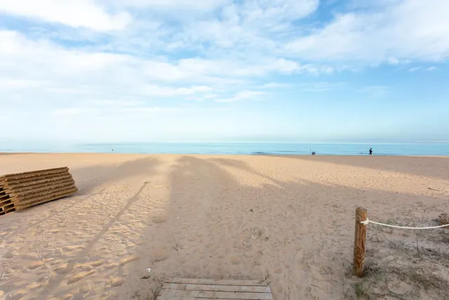 Vive el mar desde casa: parcela exclusiva en primera línea de playa en Xeraco — 37