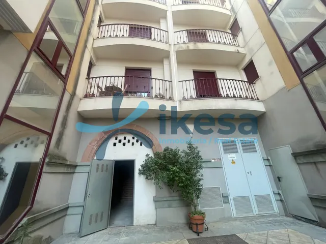 Venta de Local Comercial en Torredonjimeno, Jáne. — 10