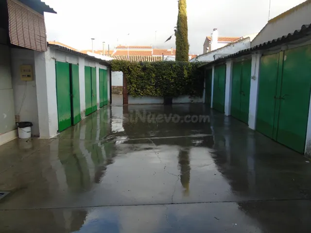 SOLAR A LA VENTA MUY PRÓXIMA AL HOSPITAL CON 292 m2. - foto 2