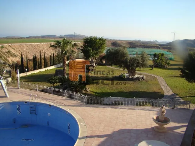 Casa de campo 4 habitaciones 236m² en venta - San juan de lo