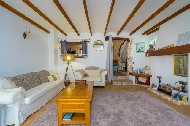 Encantadora casa de pueblo en venta en Llosa de Camacho — 6