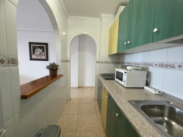 Apartamento exterior con vistas despejadas y piscina comunitaria en Torrevieja — 7
