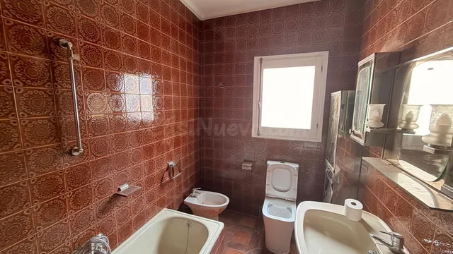 PISO GRANDE , SE ALQUILA VACIO. SOLO INCLUYE LOS ELECTRODOMÉ - foto 5