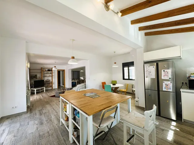 EXQUISITO CHALET A UN PASO DE LA PLAYA Y EL CASCO URBANO — 27