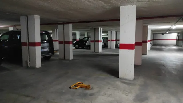 ZONA HOSPITAL ANTIGUO - EDIFICIO LA PILARICA - PLAZA DE GARAJE ABIERTA - SE VENDE — 7