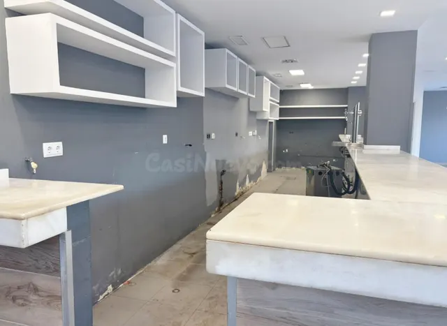Local comercial 1 habitación 185m² en alquiler - Valdelacasa — 4