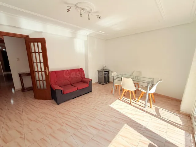 EASY RENT presenta esta acogedora vivienda situada en el bar - foto 2