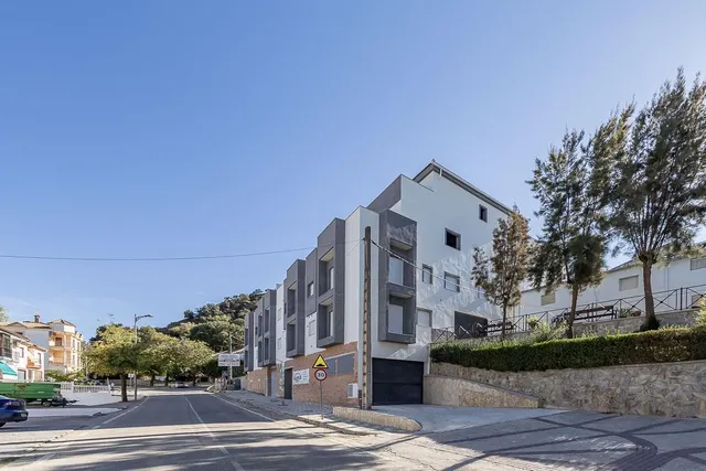 OBRA NUEVA EN LOJA — 19