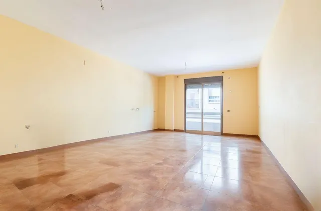 FINCA CON POSIBILIDAD DE DOS PISOS PARA RENTABILIDAD! - foto 2