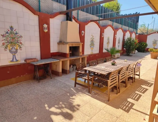 CHALET INDEPENDIENTE EN VENTA EN URB. LA ALCAYNA, AMPLIO, LUMINOSO Y EN PERFECTO ESTADO — 2