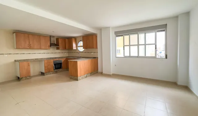 APARTAMENTO 2 HAB, 2 BAÑOS, TRASTERO Y GARAJE JUNTO AL MAR — 10