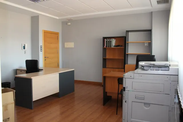 Oficina en venta en Zona Oeste — 17