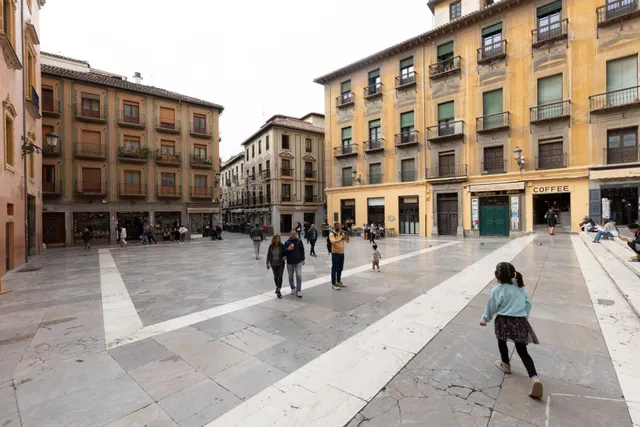 ¡Oportunidad única en el corazón de Granada! — 47