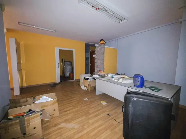 Segunda planta de edificio de oficinas en alquiler en Barberá del Vallés — 11