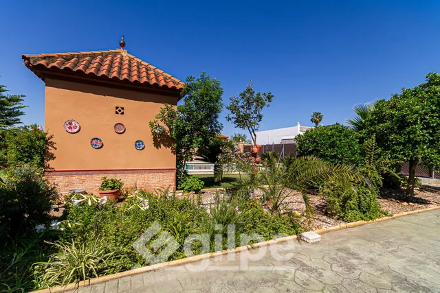 Chalet en venta en Marchena. — 5
