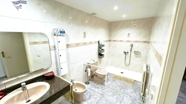 En exclusiva!!! casa ideal para 2 familias en rubi!!!! — 27