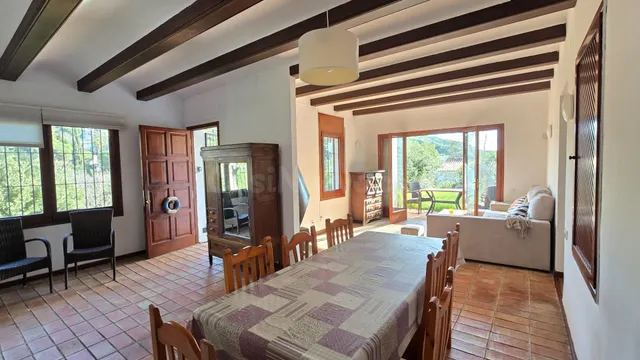 Casa en venta a 3 minutos de la playa y con piscina comunita - foto 3