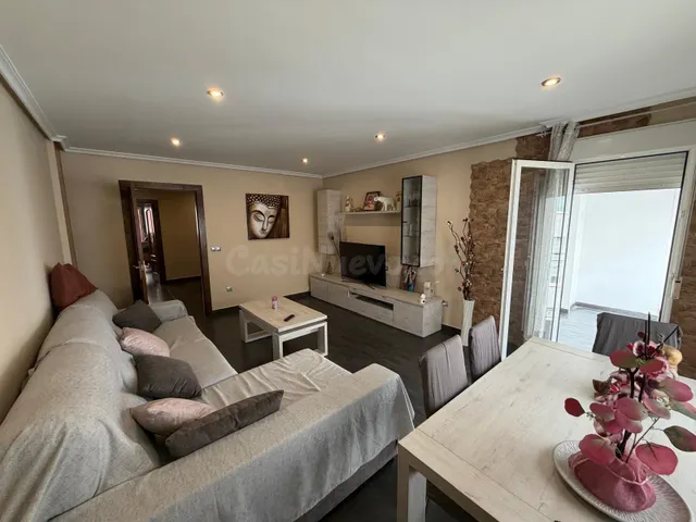 AMPLIO PISO DE 3 DORMITORIOS CON AMPLIA TERRAZA - ZONA BENIEL - — 2