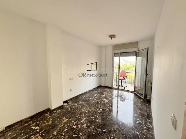 Piso de dos habitaciones, balcón y ascensor en El Vendrell - foto 4