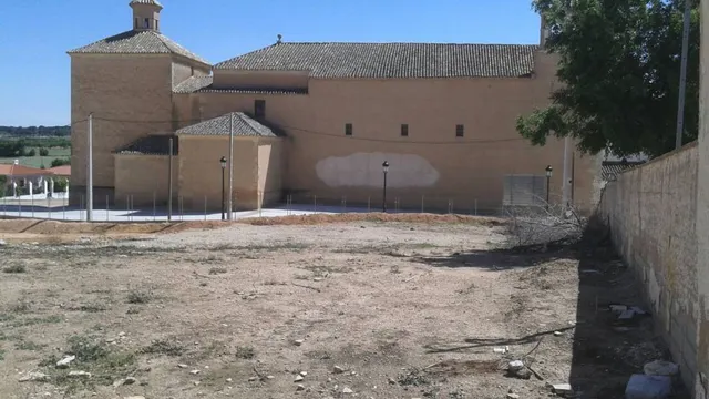 PARCELAS URBANAS EN EL CENTRO DE FUENSANTA — 3
